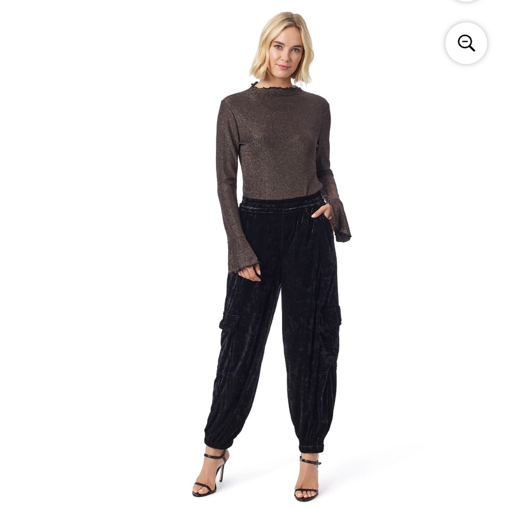 Jessica Simpson Velvet Joggers NWT.